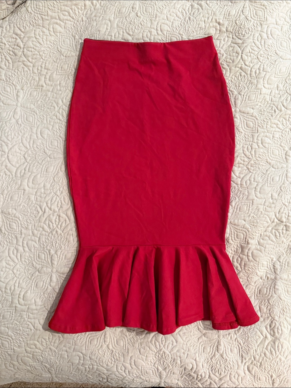 bebe Red Flounce-Hem Pencil Skirt